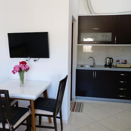 Vila Ervin Second Floor Ксамил Екстериор снимка