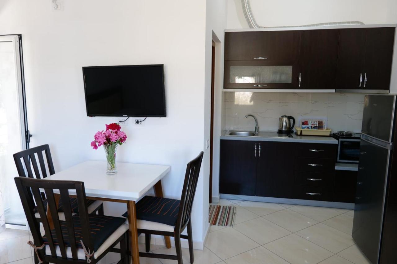 Vila Ervin Second Floor Ксамил Екстериор снимка